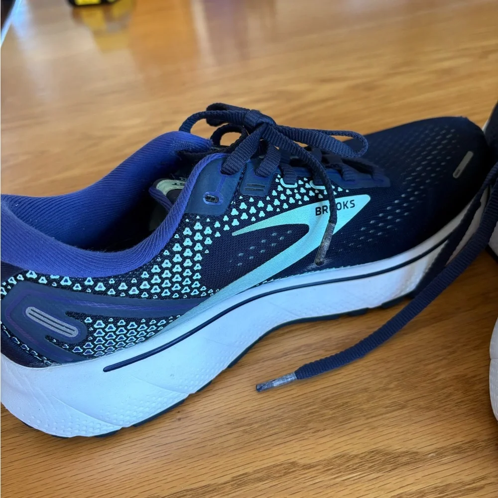 Brooks Ghost 14 Navy and Bright Blue Women’s Size 8.5 Running Shoes - Picture 8 of 10